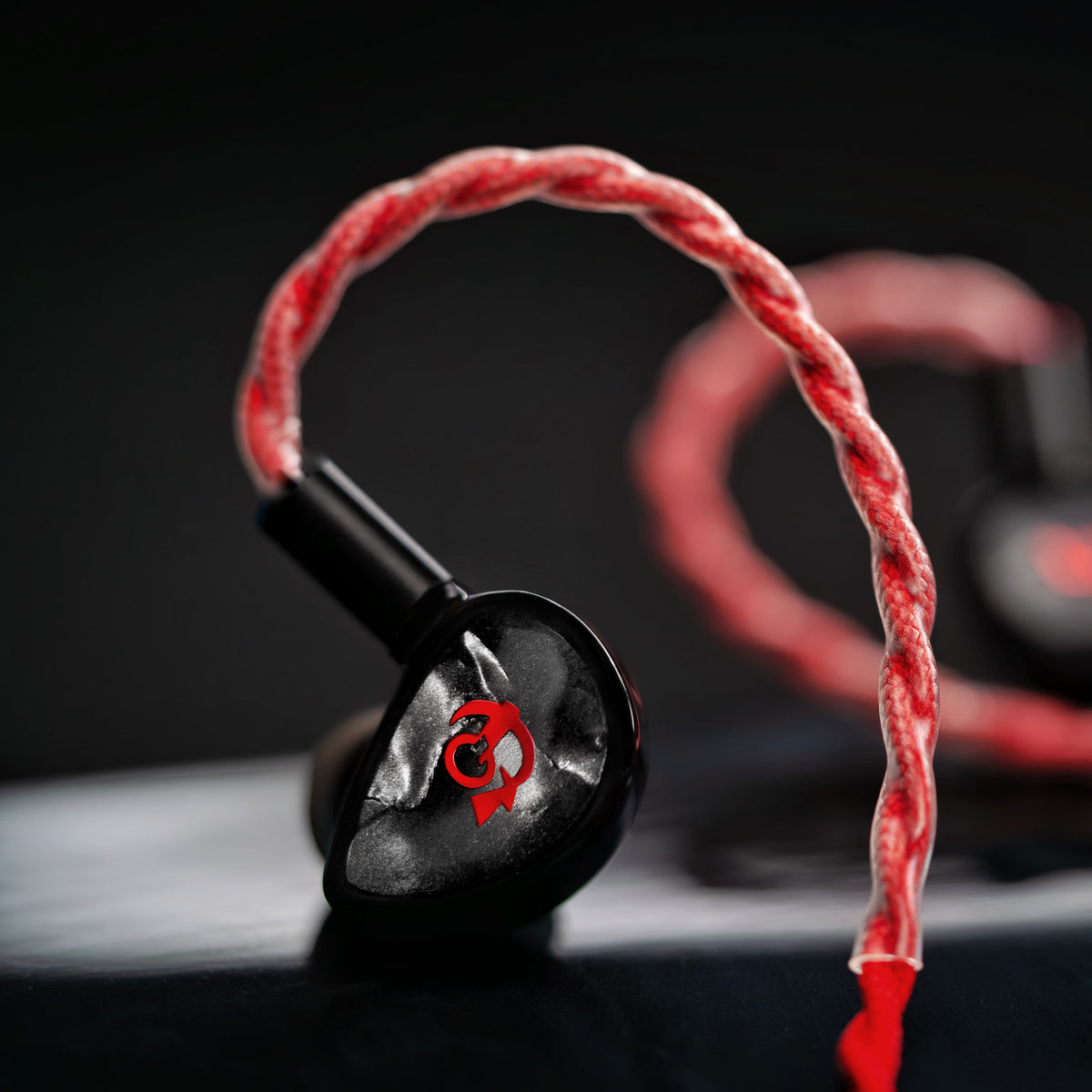 イヤホン fatfreq hbb deuce FATfreq x HBB Deuce | FATfreq In-Ear Monitors